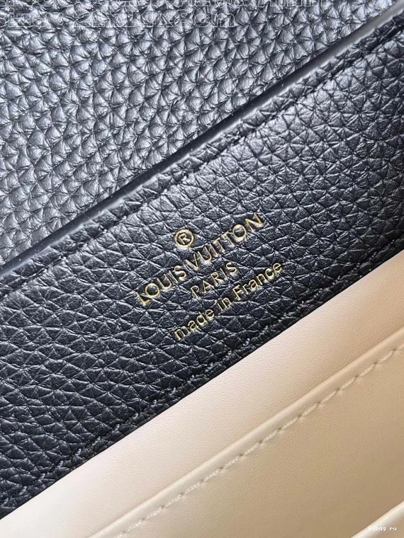 LOUIS CAPUCINES MINI-21*14*8CM VUITTON 0805